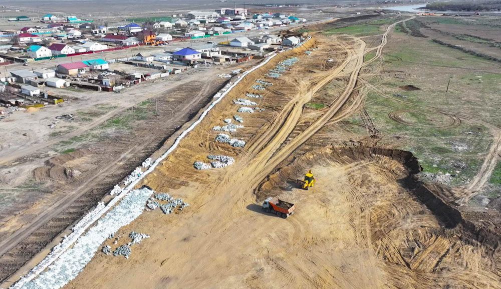 Jaıyq jaǵasyndaǵy 100 shaqyrym bóget