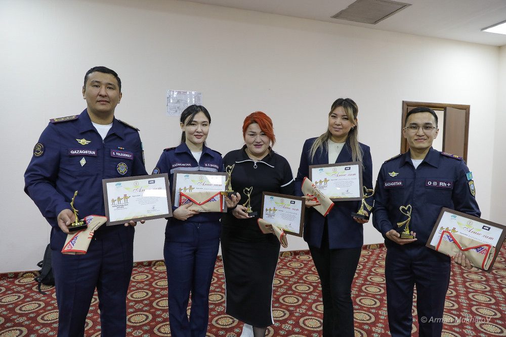 Meıirimdi jandarǵa qurmet kórsetti