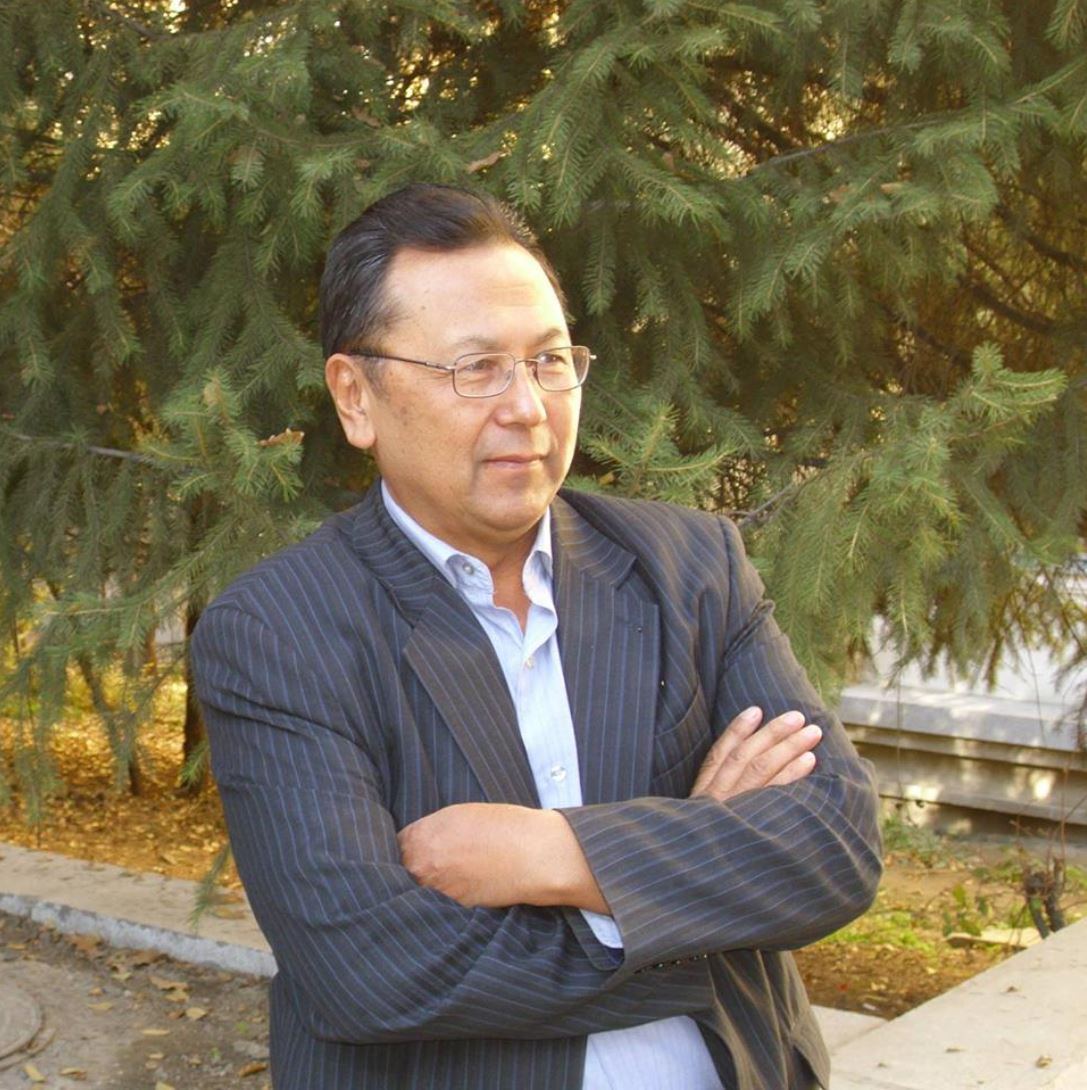 Nurdáýlet Aqysh: Ádebıet álemi kúrdeli