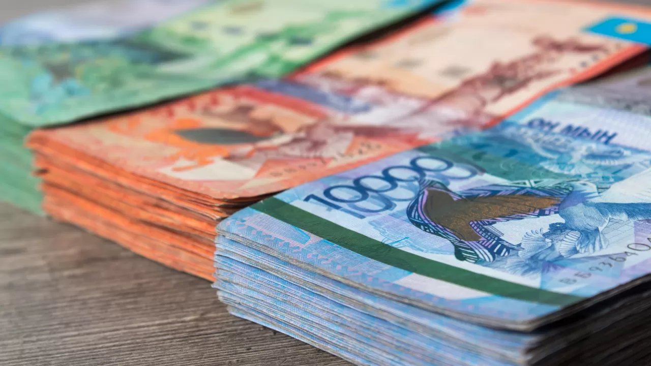 О́temaqy bıýdjetten tys qorlardan tólenedi