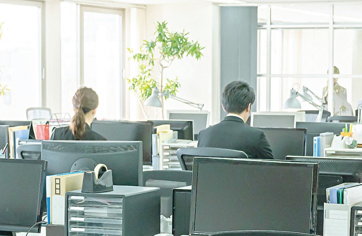 Memlekettik qyzmet: jastardyń kózqarasy ár alýan