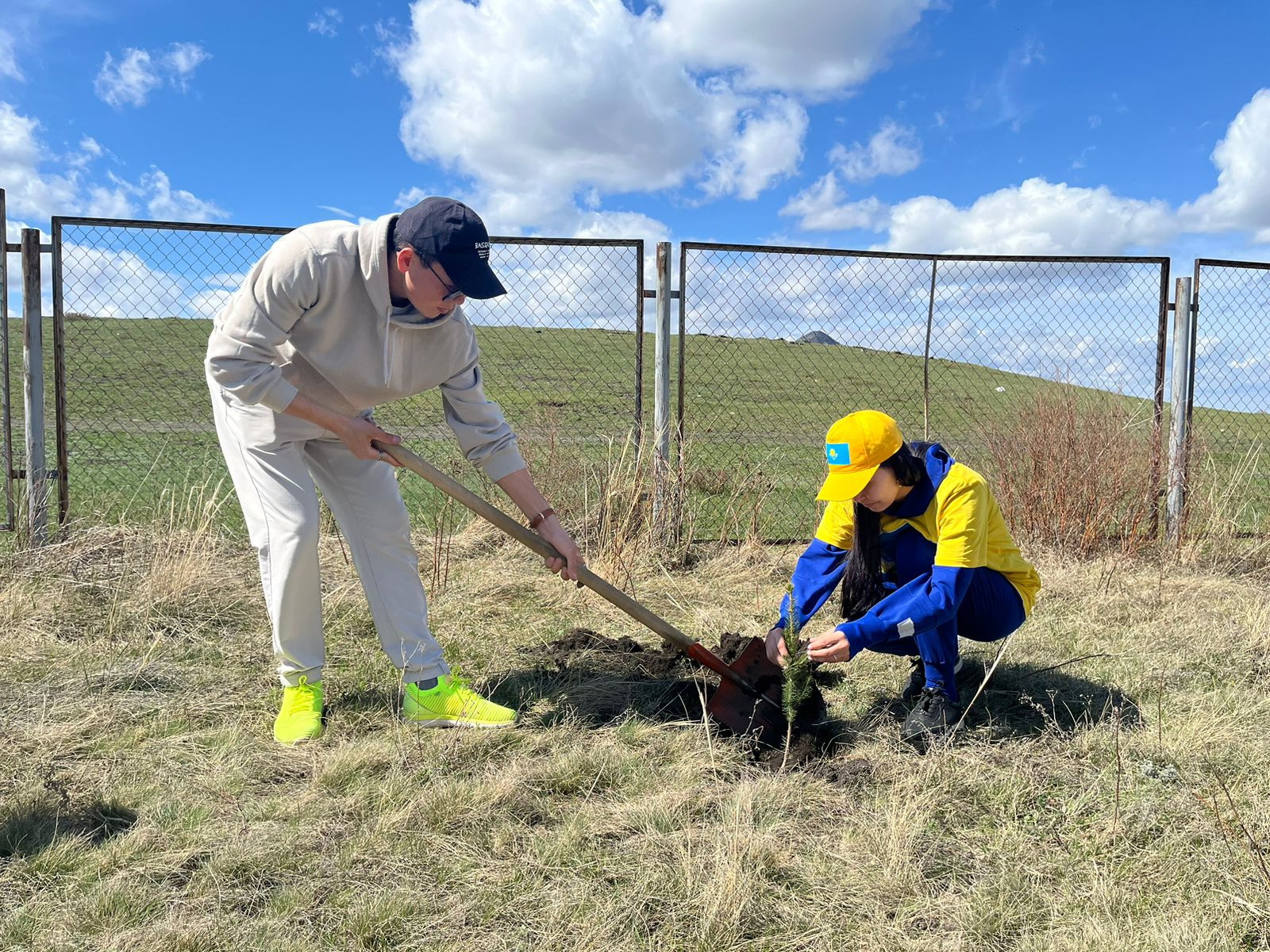 Kıeli mekenge kóshet egildi