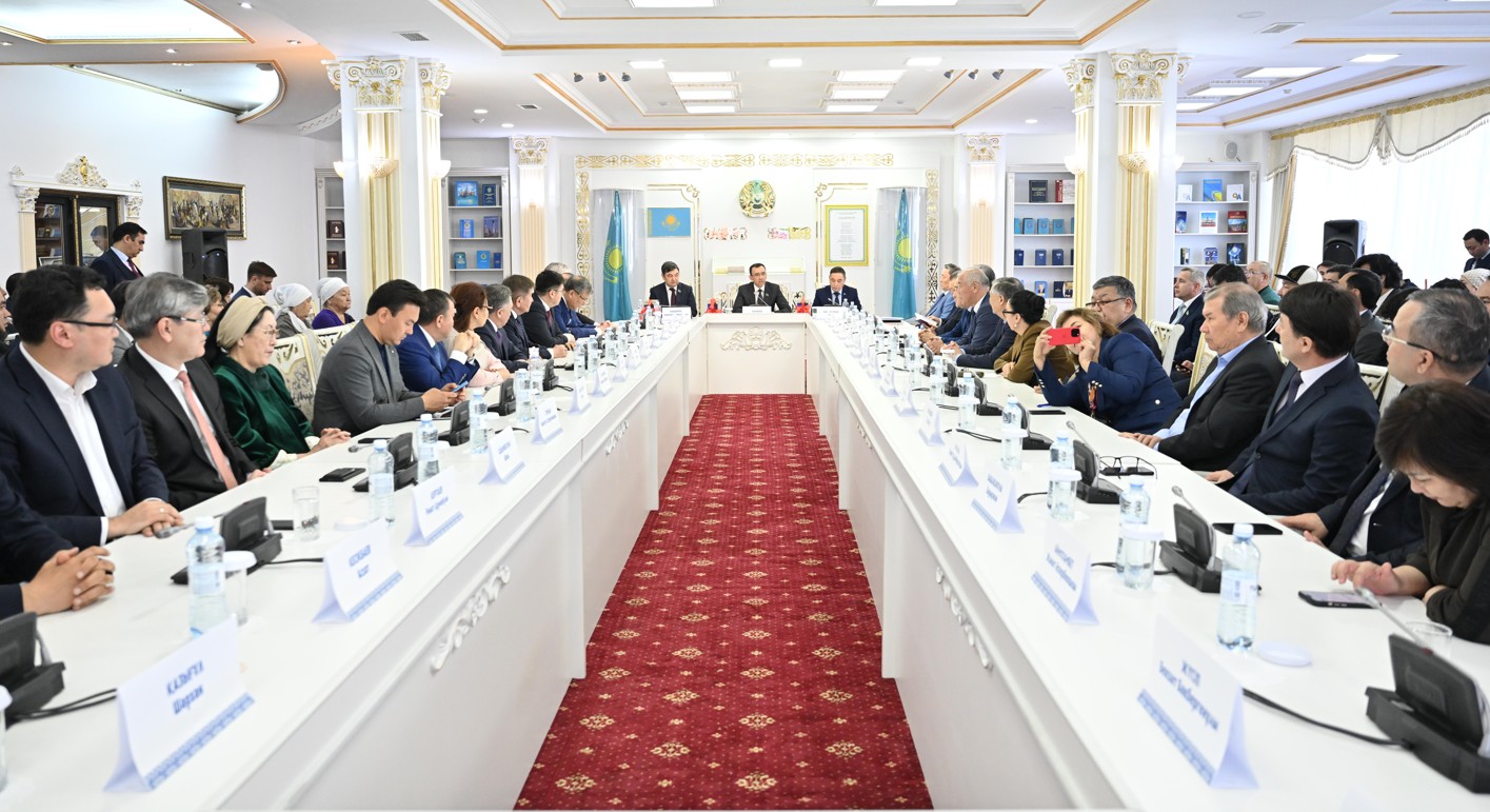 Tarıhı kitaptar tanystyryldy