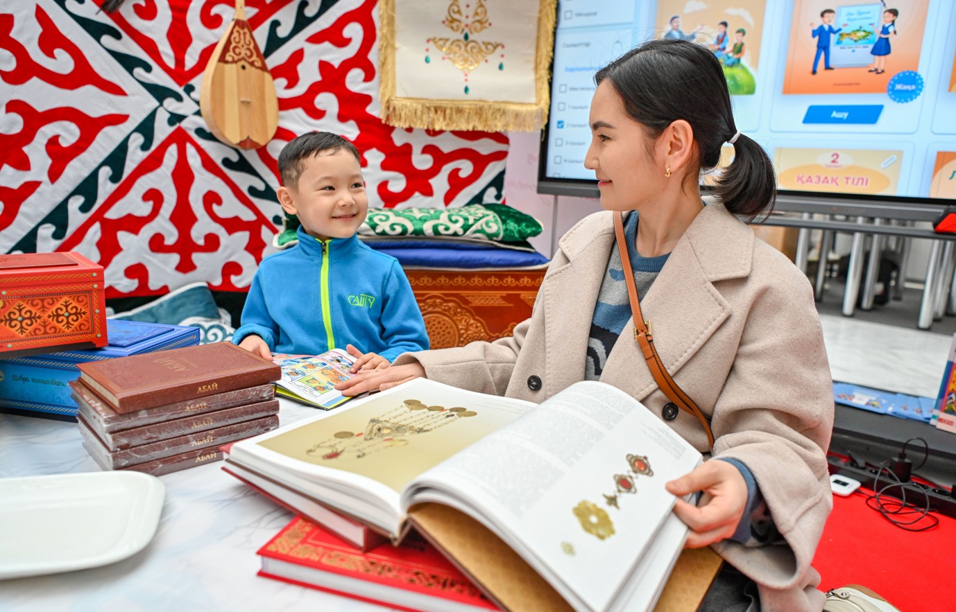 Kitapsyz qoǵam: sebep pen dáıek, oı men oram