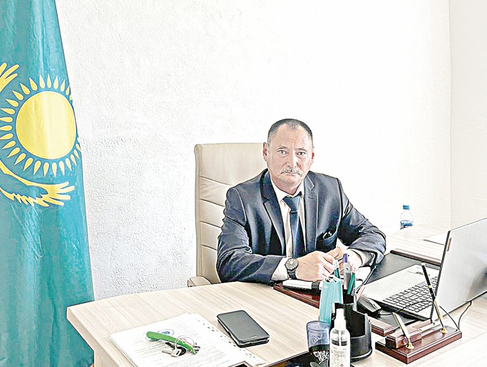 «Altyn mıkrofondy» aýyl ákimi