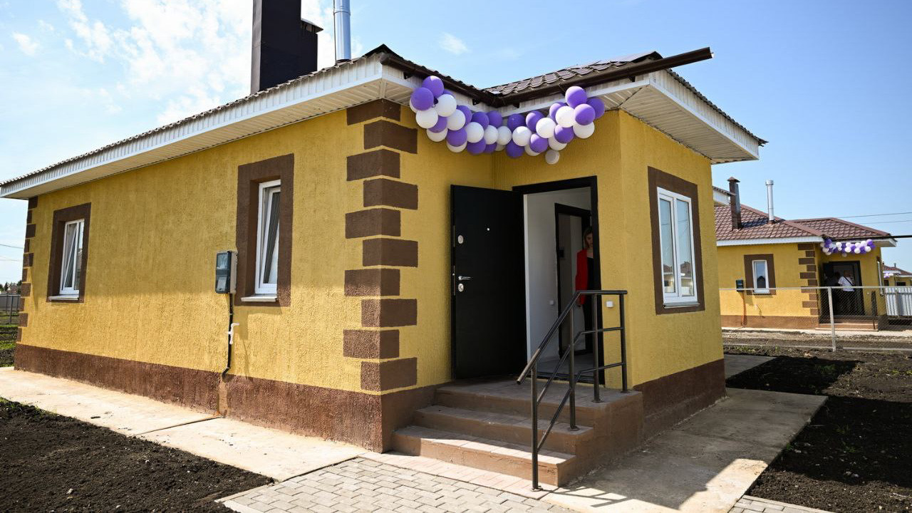 Eki aptada 100 úı paıdalanýǵa berildi