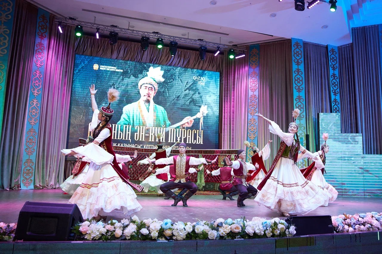 Arqada salǵan án qandaı?..