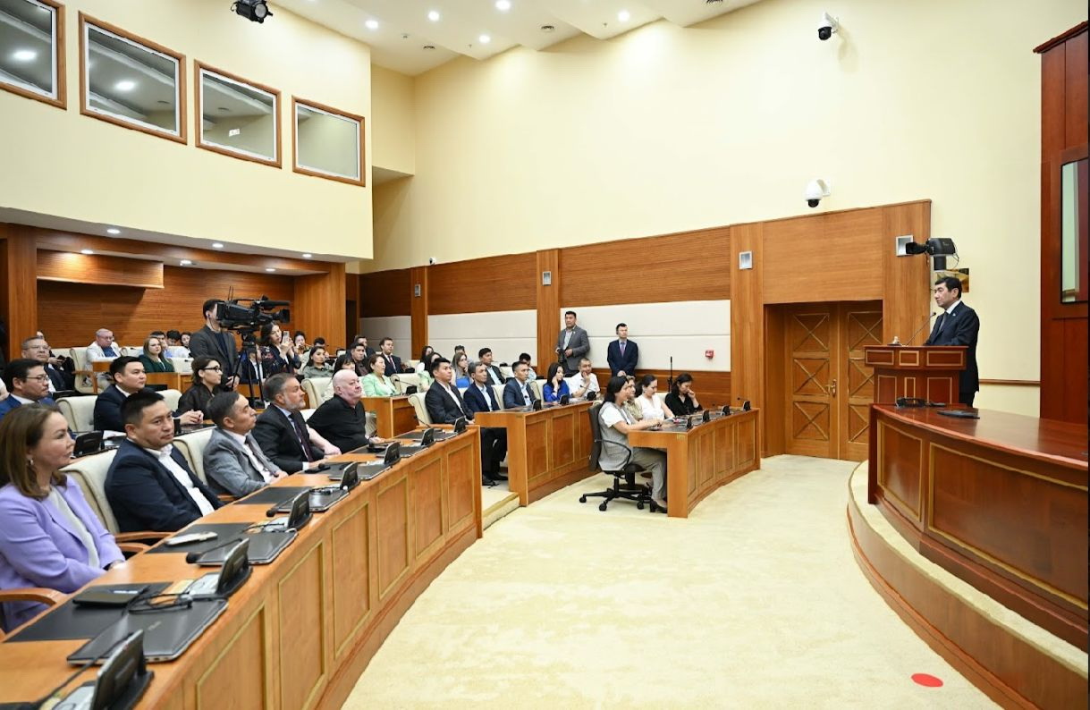 «Parlament sózi» syılyǵy tabystaldy