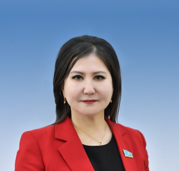Gúldara Nurymova: Qoǵamnyń dárigerge kózqarasyn túbegeıli ózgertý qajet