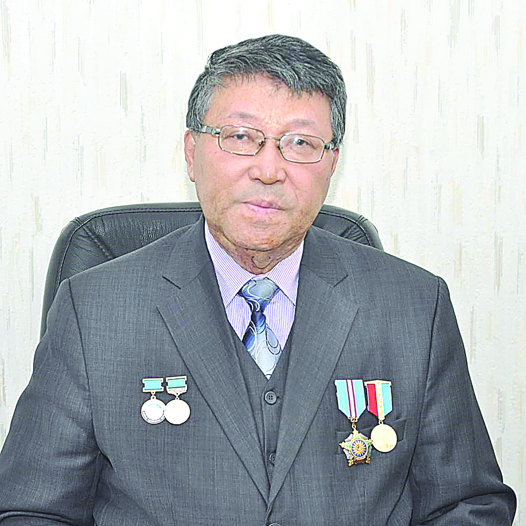 Naǵyz ǵalym edi...