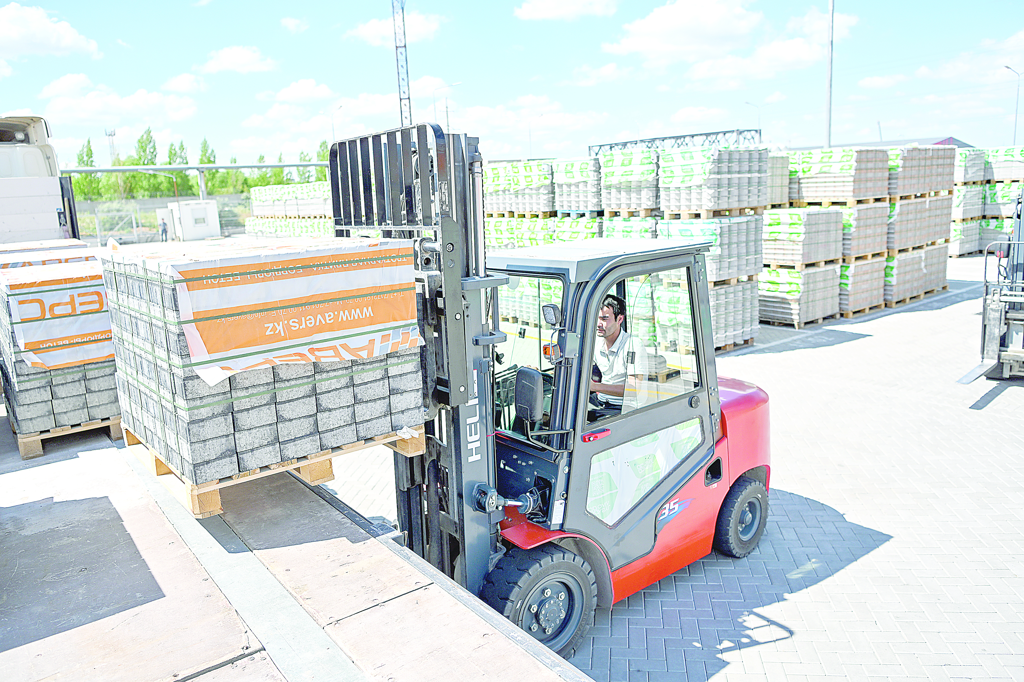 Jaıaý jolǵa qolaıly tósemtas