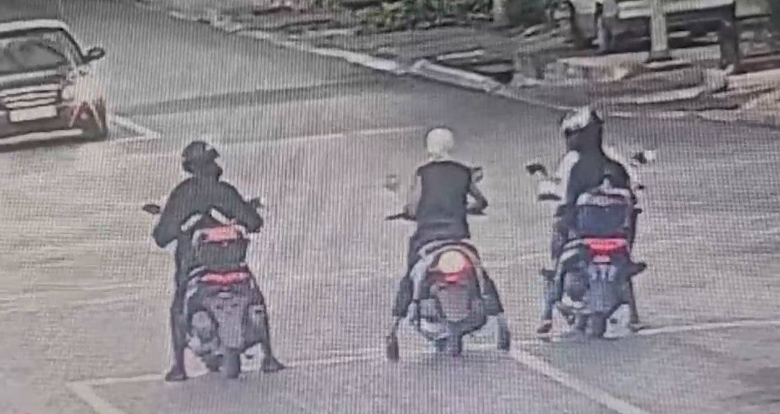 Shymkentte skýterlerdi urlaǵan 3 adam ustaldy