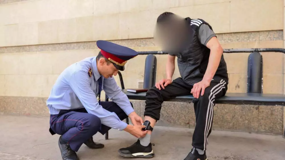 Elektrondy bilezikter qamaýǵa alynǵandar sanyn azaıtady