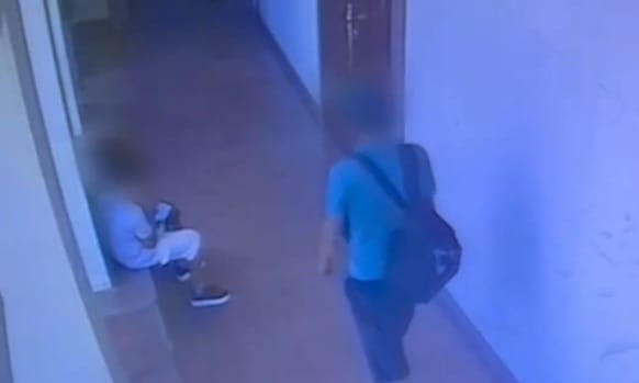 Meshitte telefon urlaǵan kúdikti ustaldy