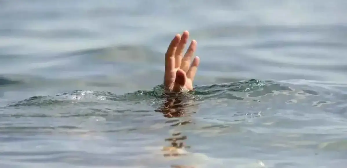 47 jastaǵy er adam Kaspıı teńizine batyp ketti