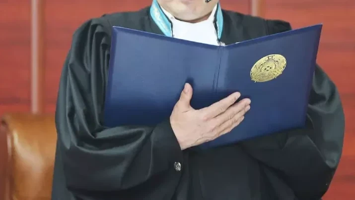 ShQO-da qos sheneýnik sottaldy