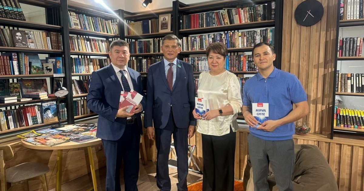 Shıpajaı ujymymen kezdesti