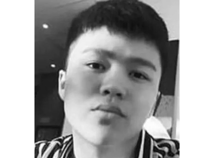 О́skemende joǵalyp ketken jas jigittiń máıiti tabyldy