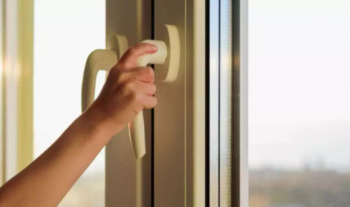 Atyraýda 15 jastaǵy jasóspirim ózine qol jumsaǵan