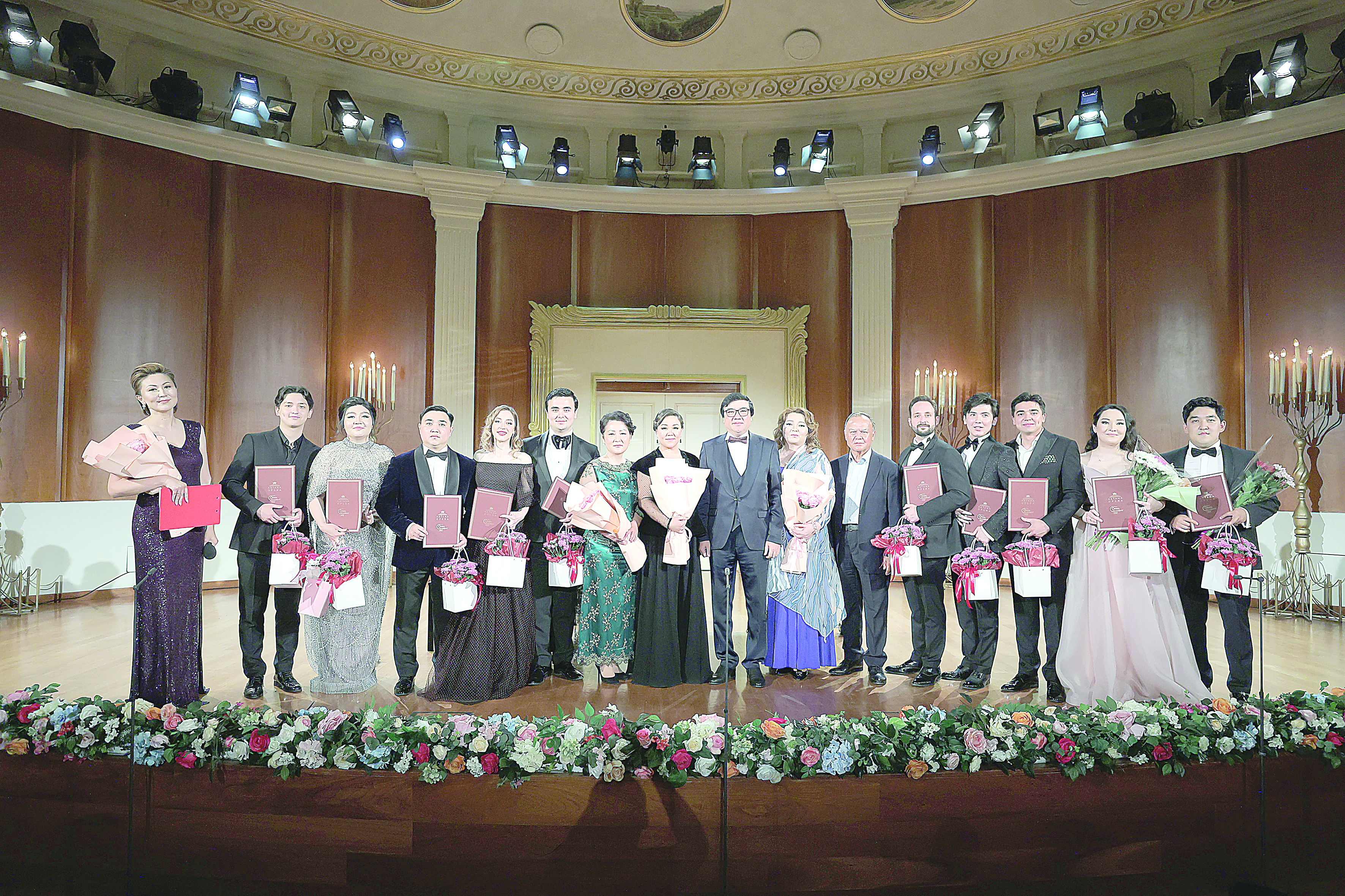 Jas talant qaǵyp qanatyn...