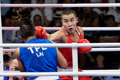 Búgin boks básekelerin tikeleı efırde qaıdan kórýge bolady