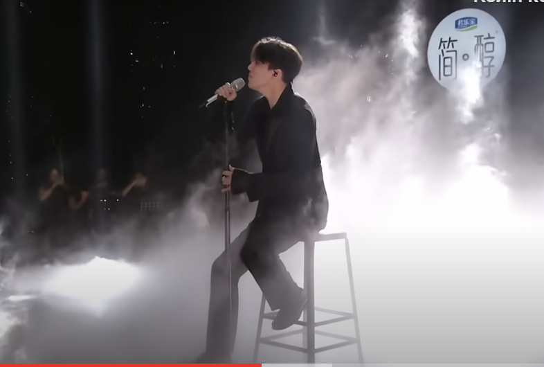 Dımash jańa ánin qazaq jáne qytaı tilderinde oryndady