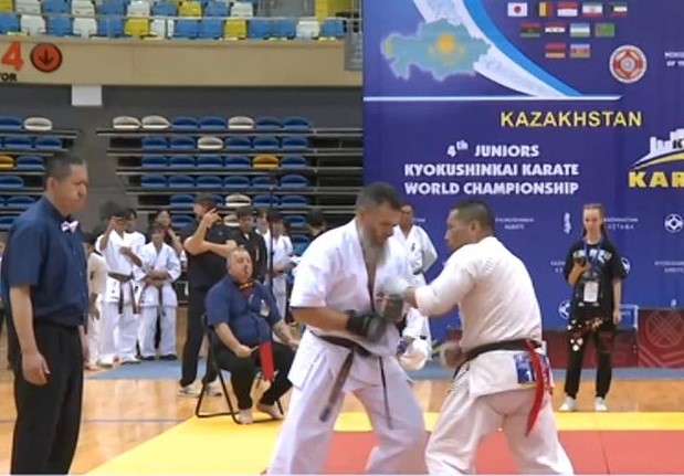 Ǵalam ǵajaptary: 56 jastaǵy karateshi