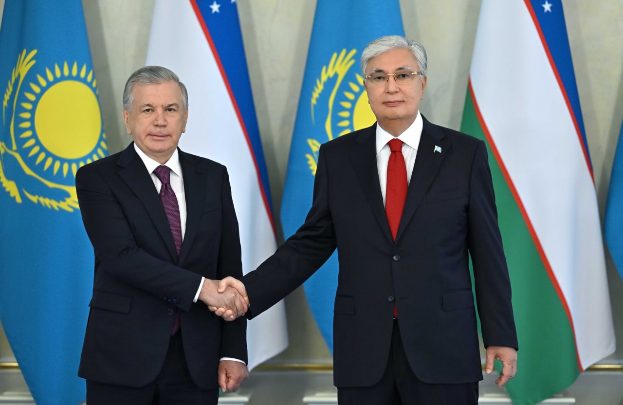 Qazaqstan men О́zbekstan prezıdentteri shaǵyn quramda kelissóz júrgizdi