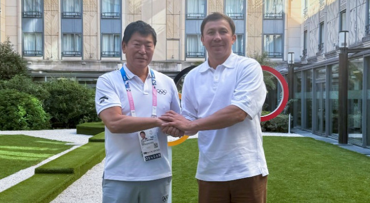 Gennadıı Golovkın Parıjde qorytyndy kezdesýler ótkizdi