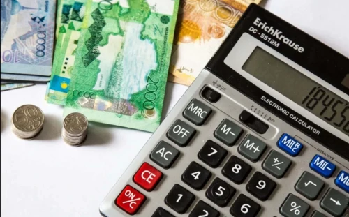 Jumyssyz qalǵandarǵa járdemaqy tólendi