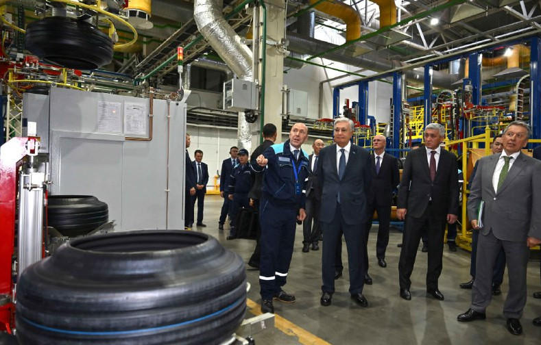 Prezıdent dóńgelek shyǵaratyn kásiporynǵa bardy