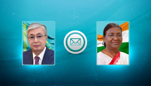 Memleket basshysy Úndistan Prezıdentin Táýelsizdik kúnimen quttyqtady