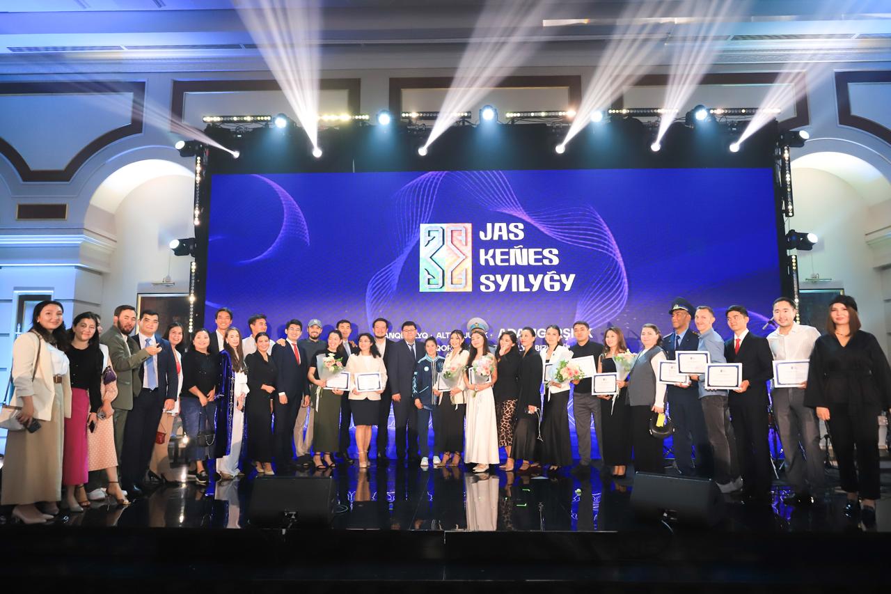 Úzdikter marapattaldy