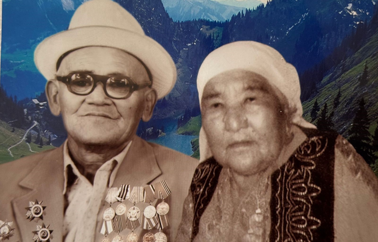 Áke amanatyna syzat túspeıdi