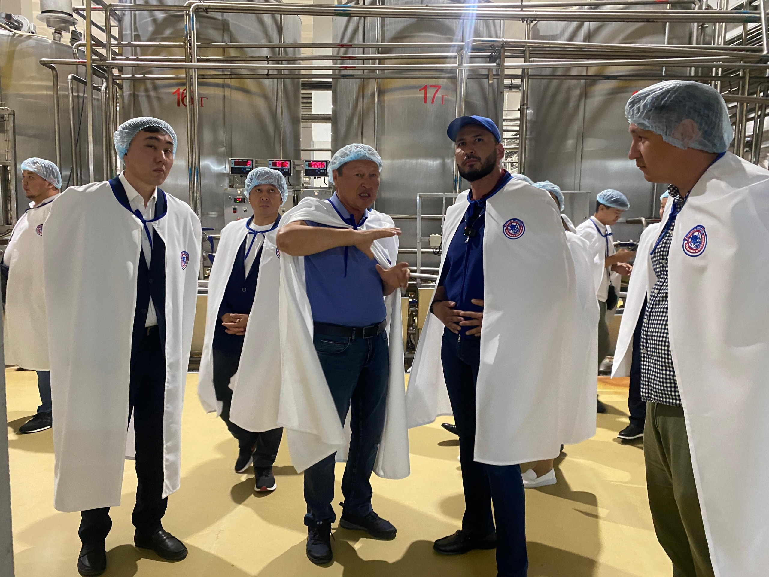 Shyǵys Qazaqstan oblysynyń sharýalary depýtatqa óz máselelerin aıtty