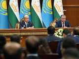 Qazaqstan men Tájikstan prezıdentteri BAQ ókilderi úshin brıfıng ótkizdi