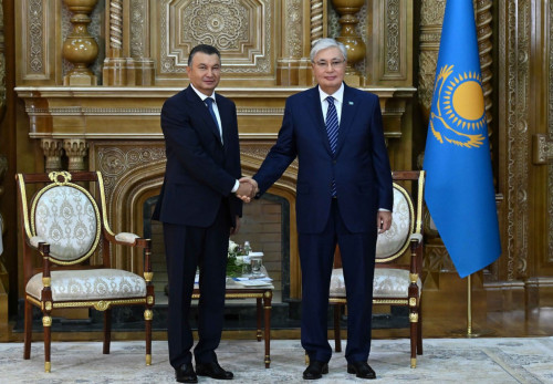 Qasym-Jomart Toqaev Tájikstan Premer-mınıstrimen kezdesti