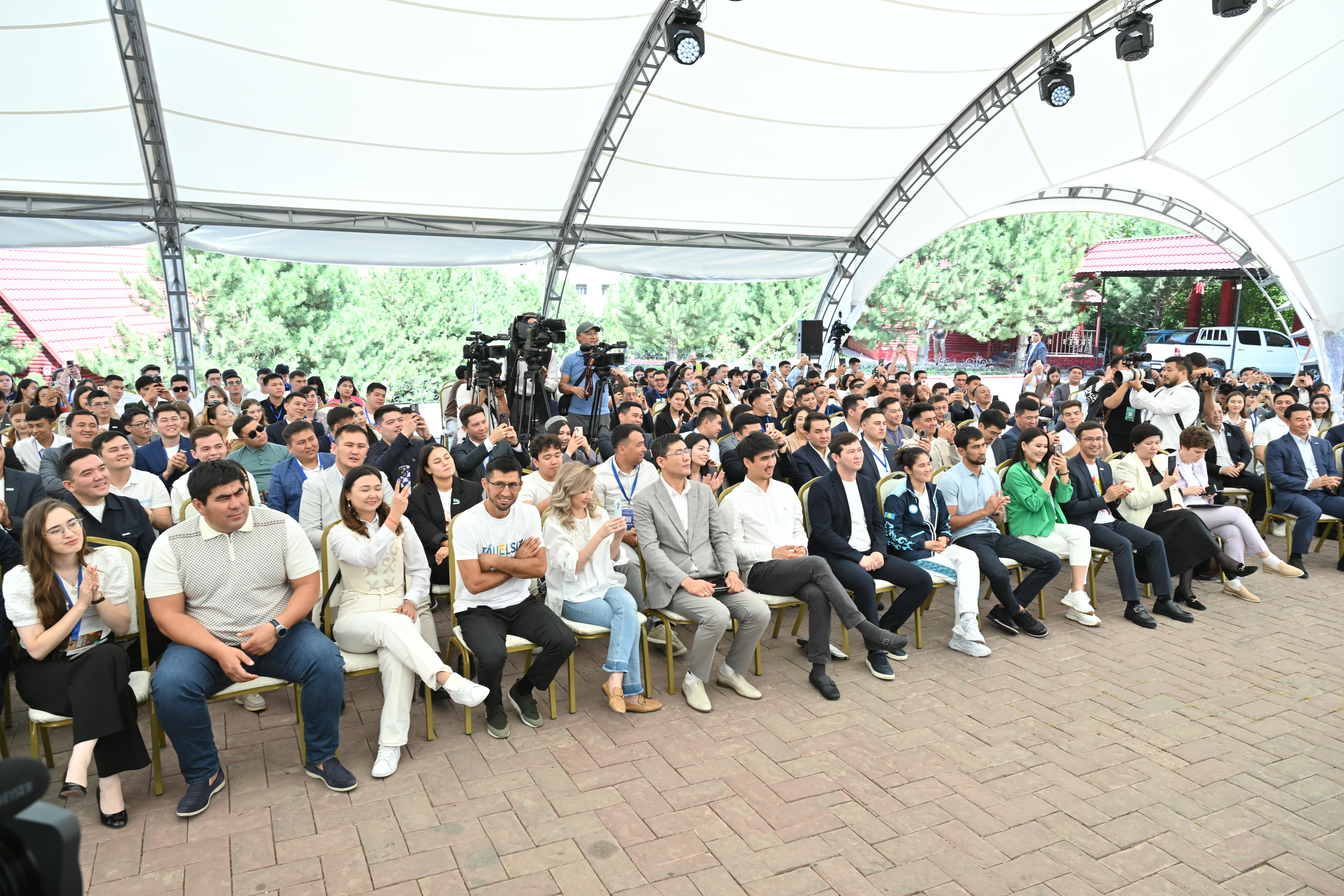 «Jastar Rýhynyń» 400-den astam belsendisi Túrkistan oblysynda bas qosty