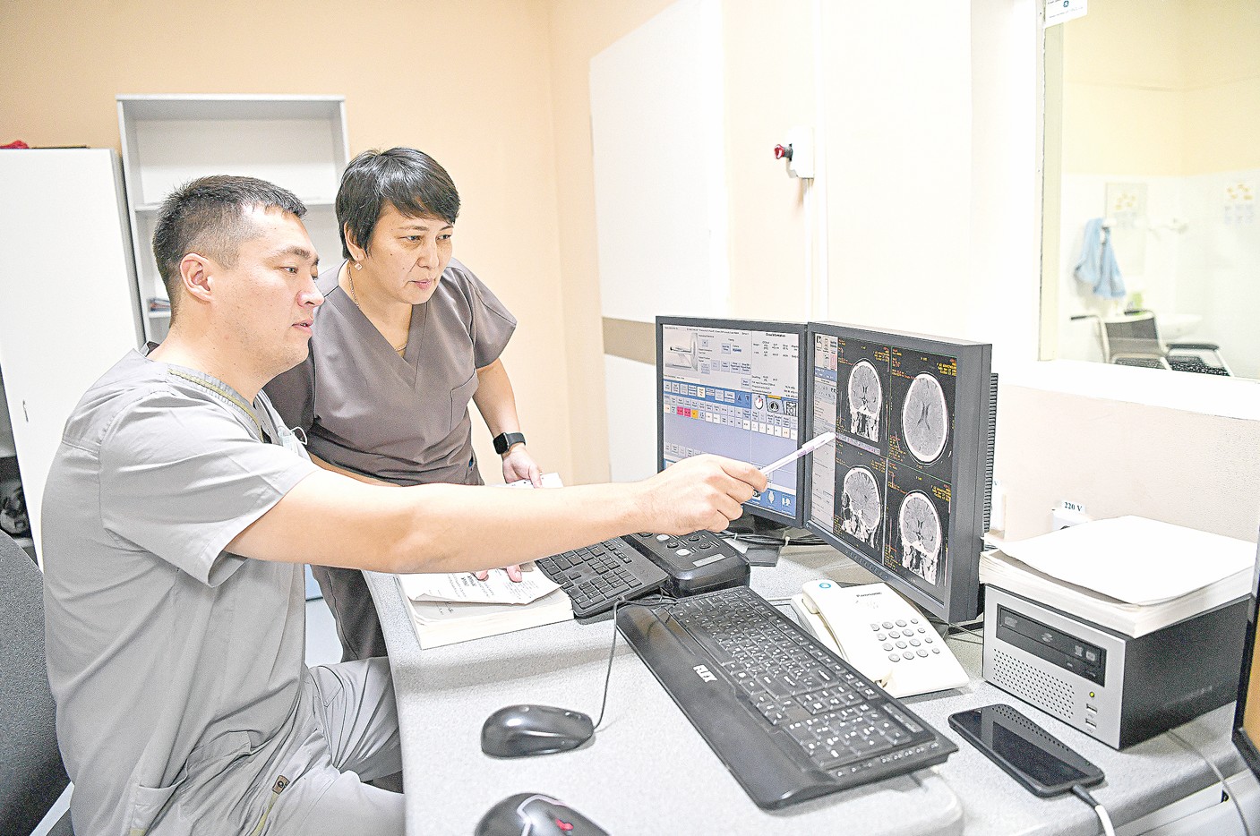 Dárigerlerge laıyqty demeý