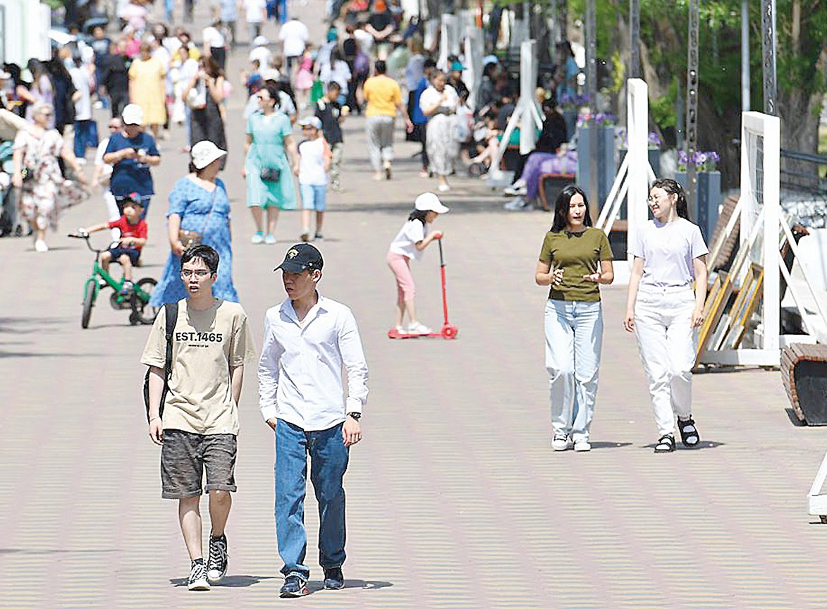 Memlekettik tildiń mártebesin arttyrý – jastarǵa syn