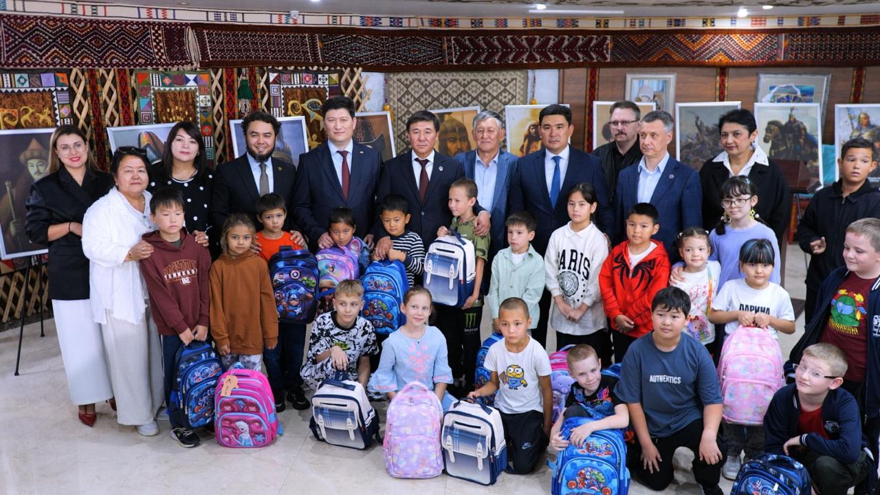 Oqýshylarǵa qýanysh syılady