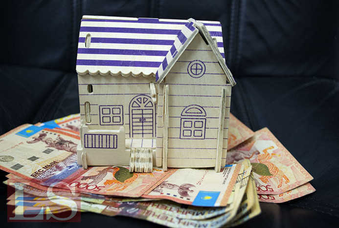 Qaraǵandy turǵyny qonys aýdarýǵa berilgen qarjyny maqsatsyz paıdalanǵan