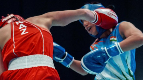 Qazaq boksshylary halyqaralyq týrnırde úsh medal jeńip aldy