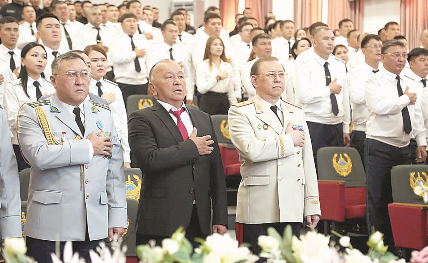 Konstıtýsııa qurdastary