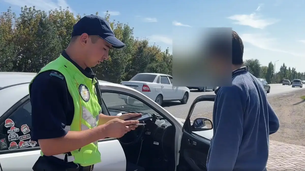 Oralda polısııa úsh kúnde 40-qa jýyq jol erejesin buzǵan kólik júrgizýshisin ustady