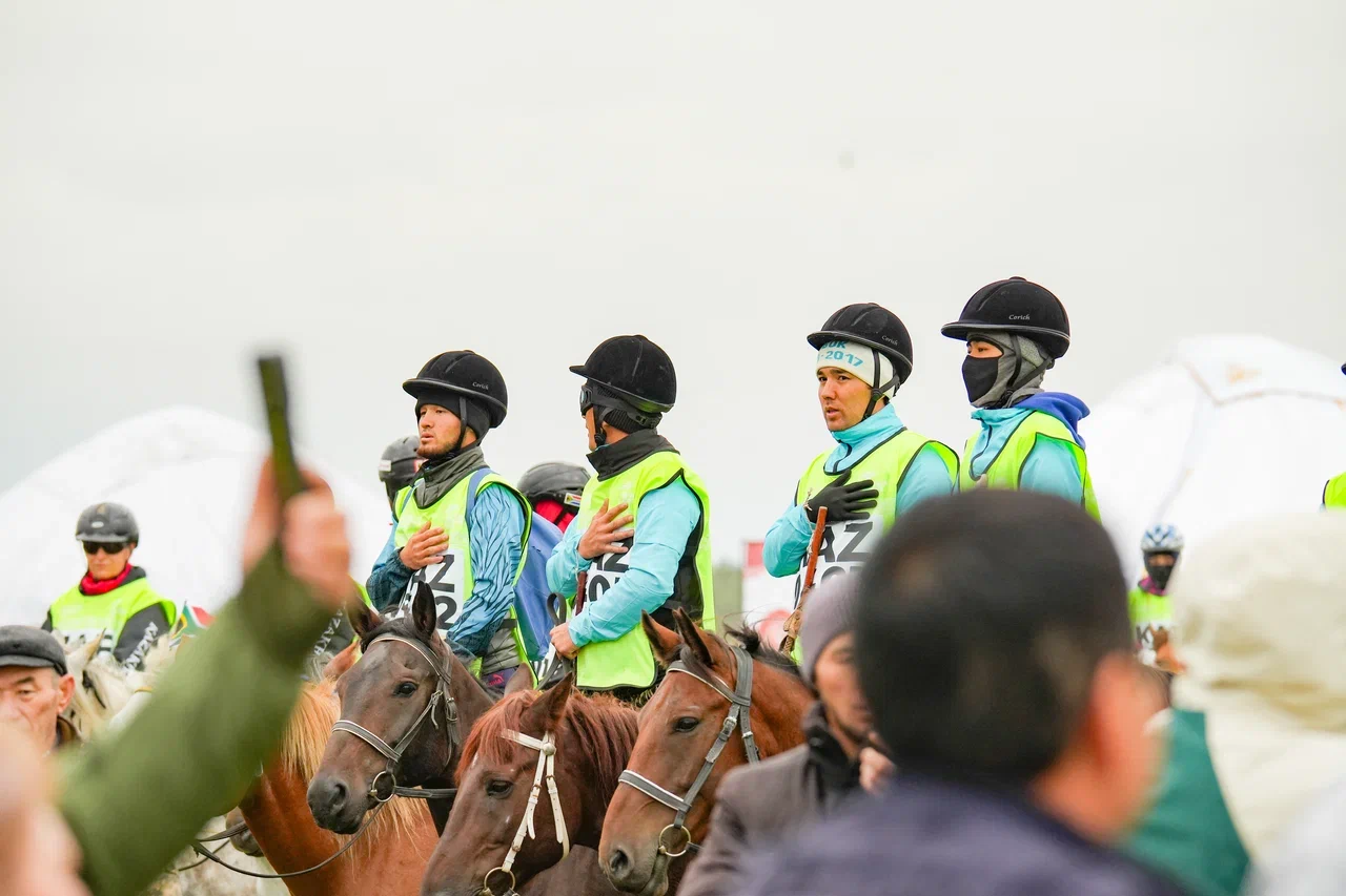 Búgin «Uly dala joryǵy» marafon-báıgesi bastaldy
