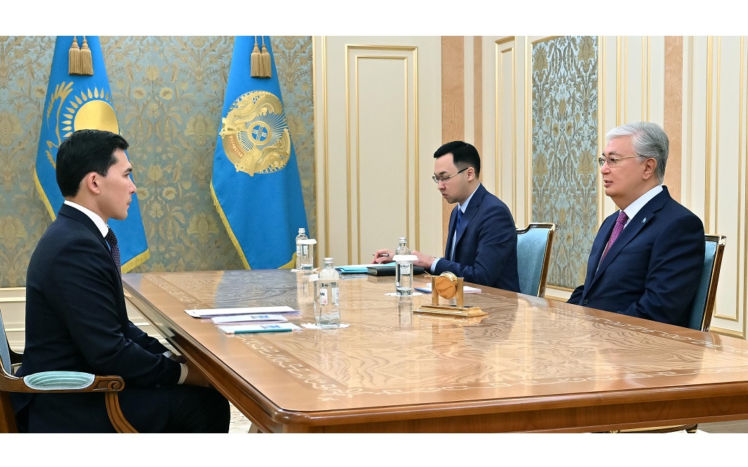 Prezıdent Týrızm jáne sport mınıstri Erbol Myrzabosynovty qabyldady