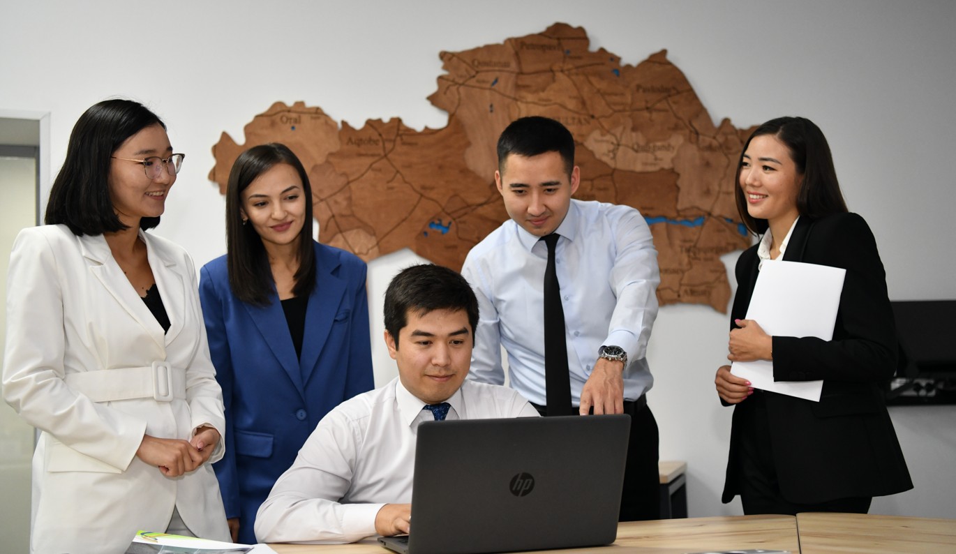 Búgingi býynnyń saıası belsendiligi qandaı?