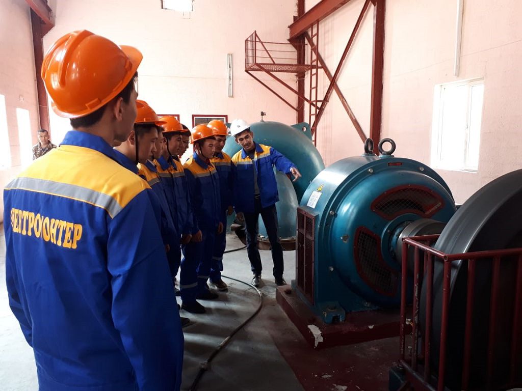 Jumysshy mamandardy kóteretin ýaqyt keldi