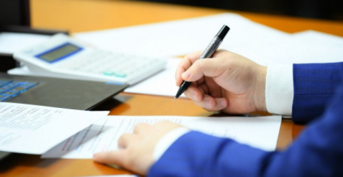 Depýtattar jańa Salyq kodeksin ázirleýge kiristi